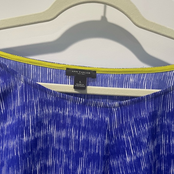 Ann Taylor Short Sleeve Blouse | Size Large - Picture 2 of 4